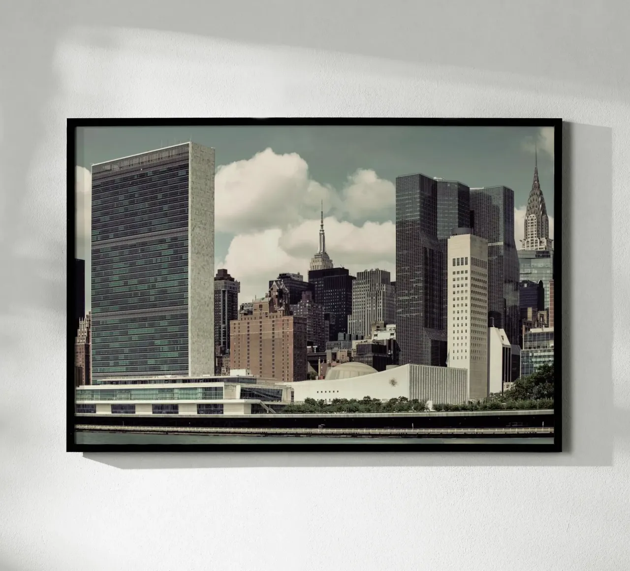 UN Building carta hahnemühle da Michael Belhadi