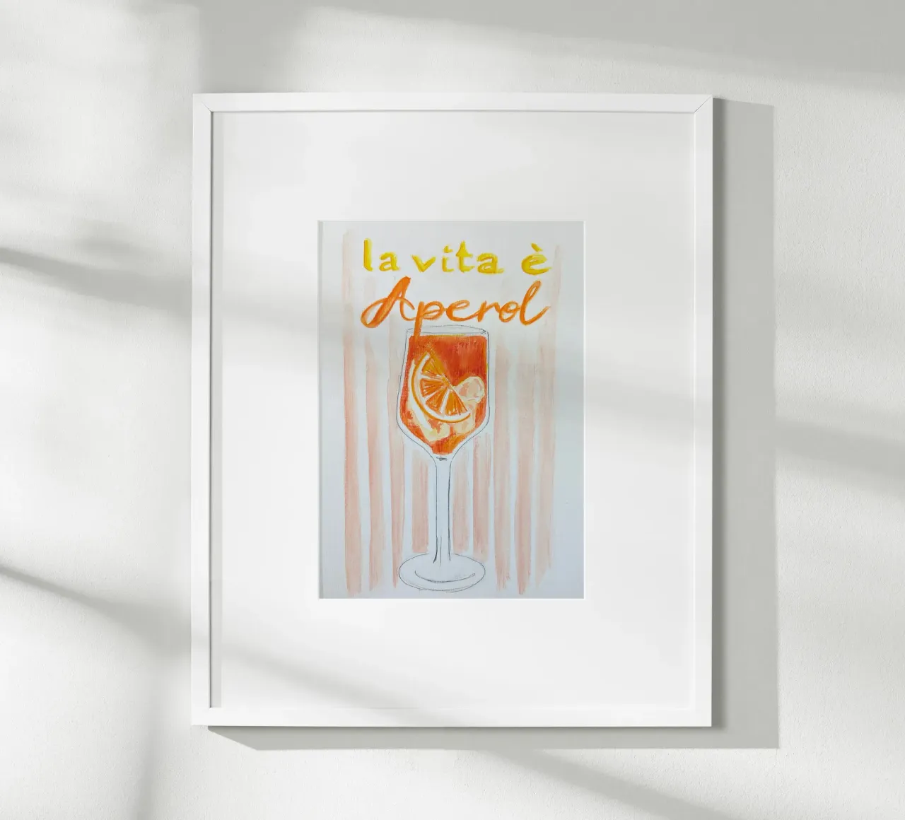 La vita è Aperol poster con telaio in legno da sum2proveDesign