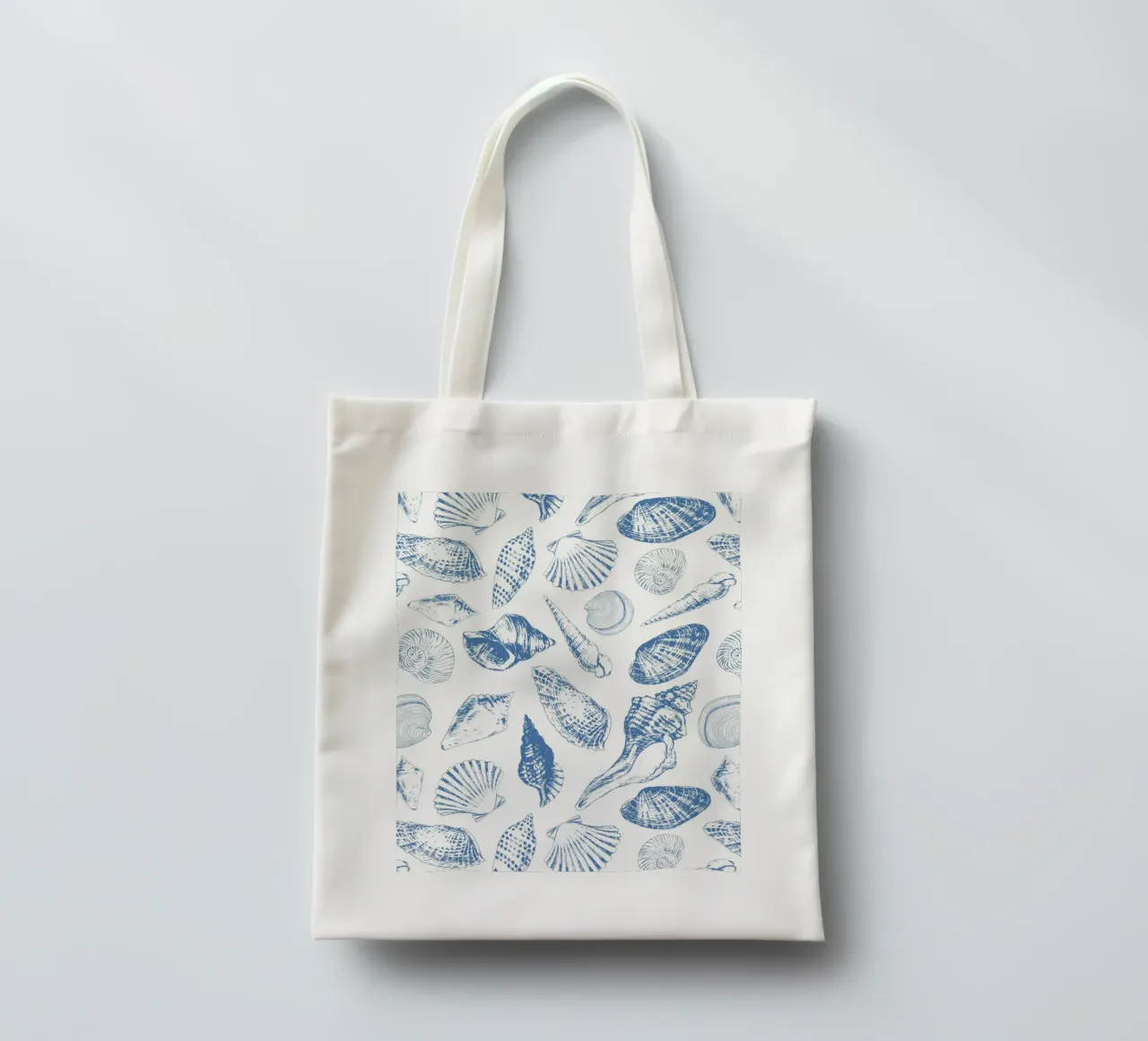 Creature subacquee tropicali in blu e bianco borsa in juta da Painted Nature
