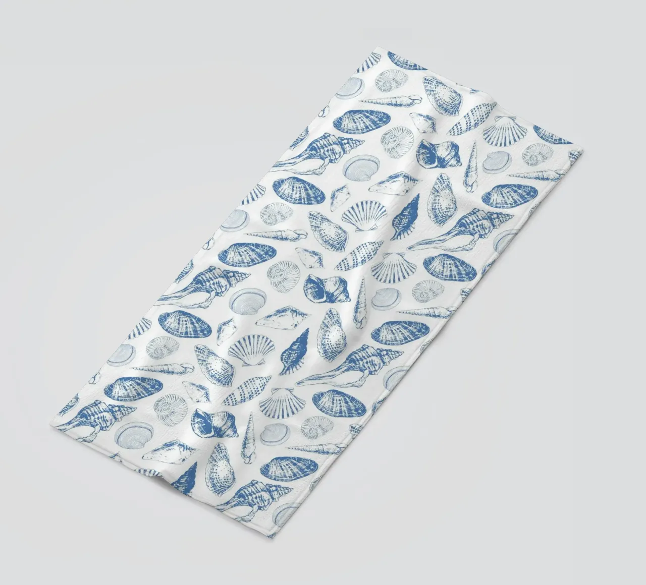 Creature subacquee tropicali in blu e bianco telo mare da Painted Nature
