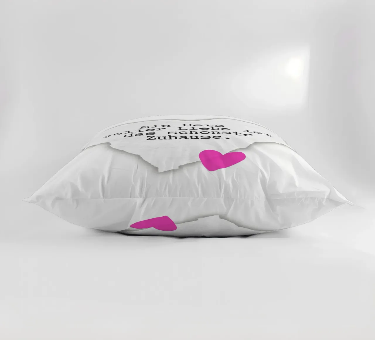 Herz. Liebe. Zuhause. cuscino da DigiWunderwerk