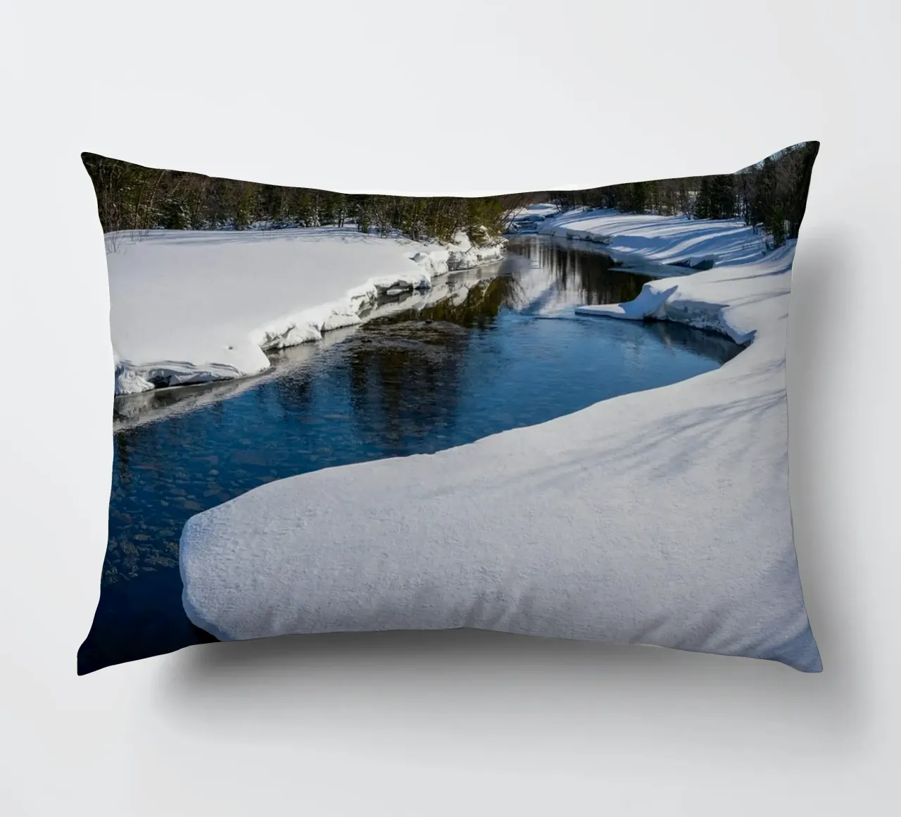 fiume di neve cuscino da Earthly Visions