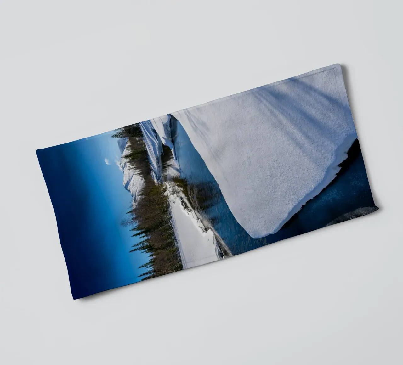 fiume di neve asciugamano da bagno da Earthly Visions