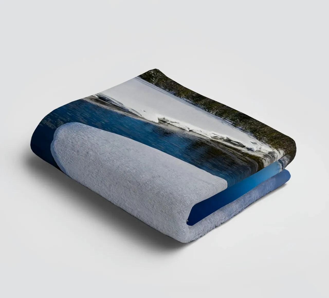 fiume di neve asciugamano da bagno da Earthly Visions