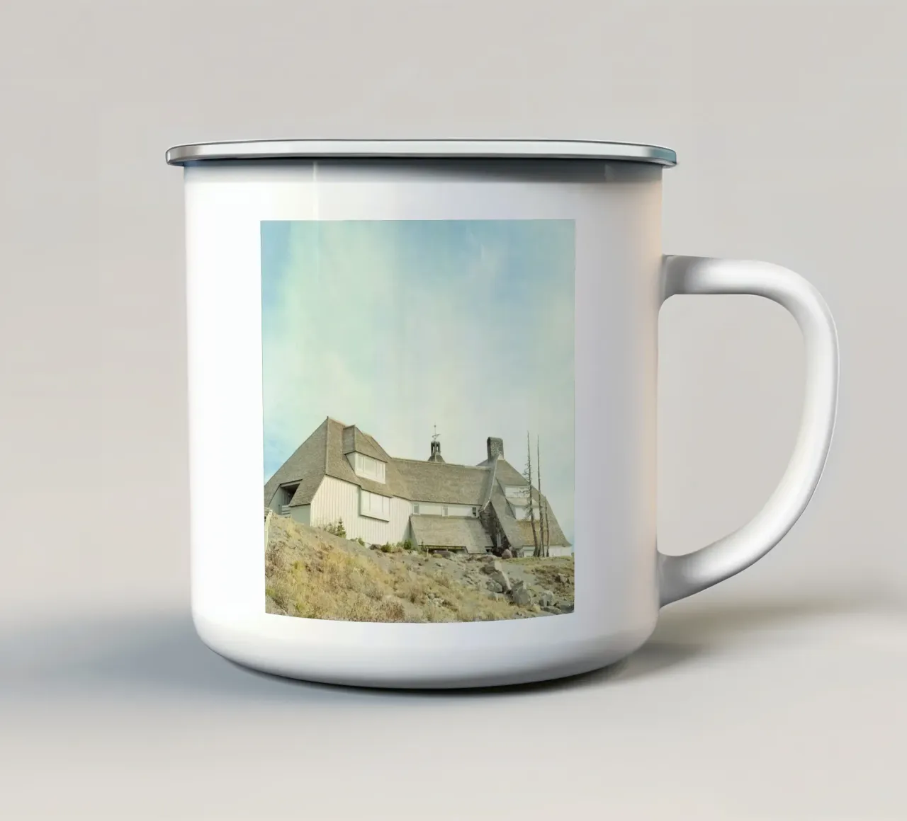 Casa di campagna tazza in smalto da KISSA STUDIO