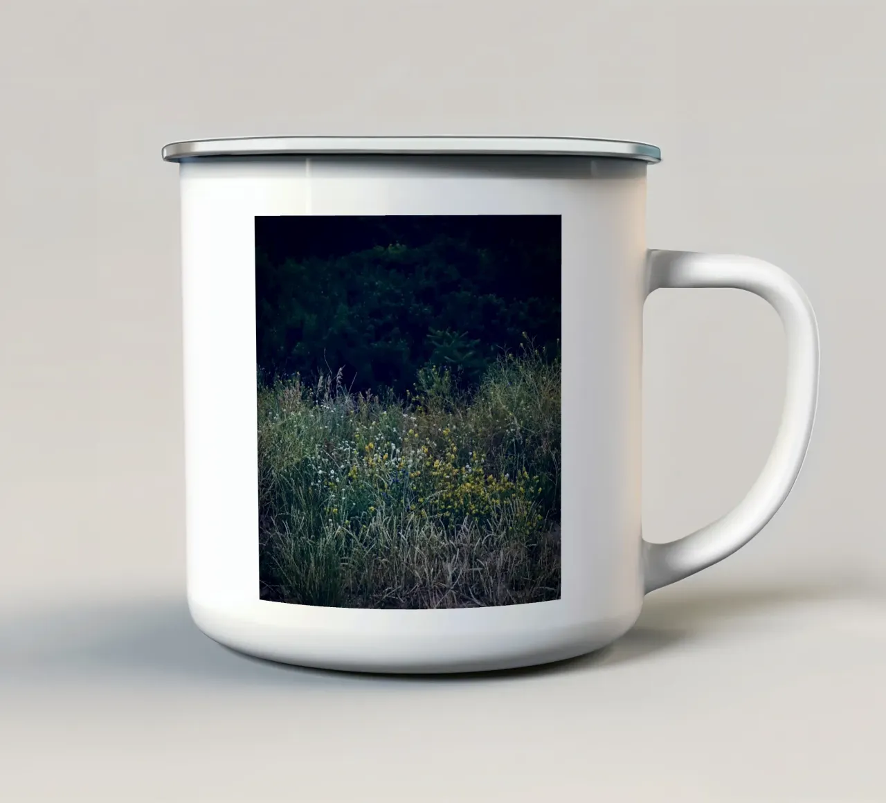 foresta silenziosa tazza in smalto da KISSA STUDIO