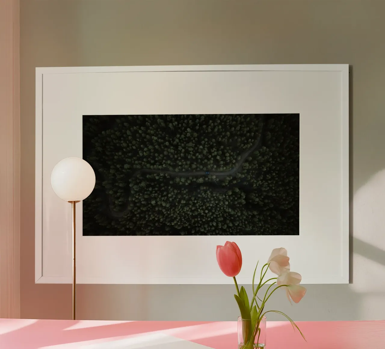 Nella foresta poster con telaio in legno da PhotoVibe Decor