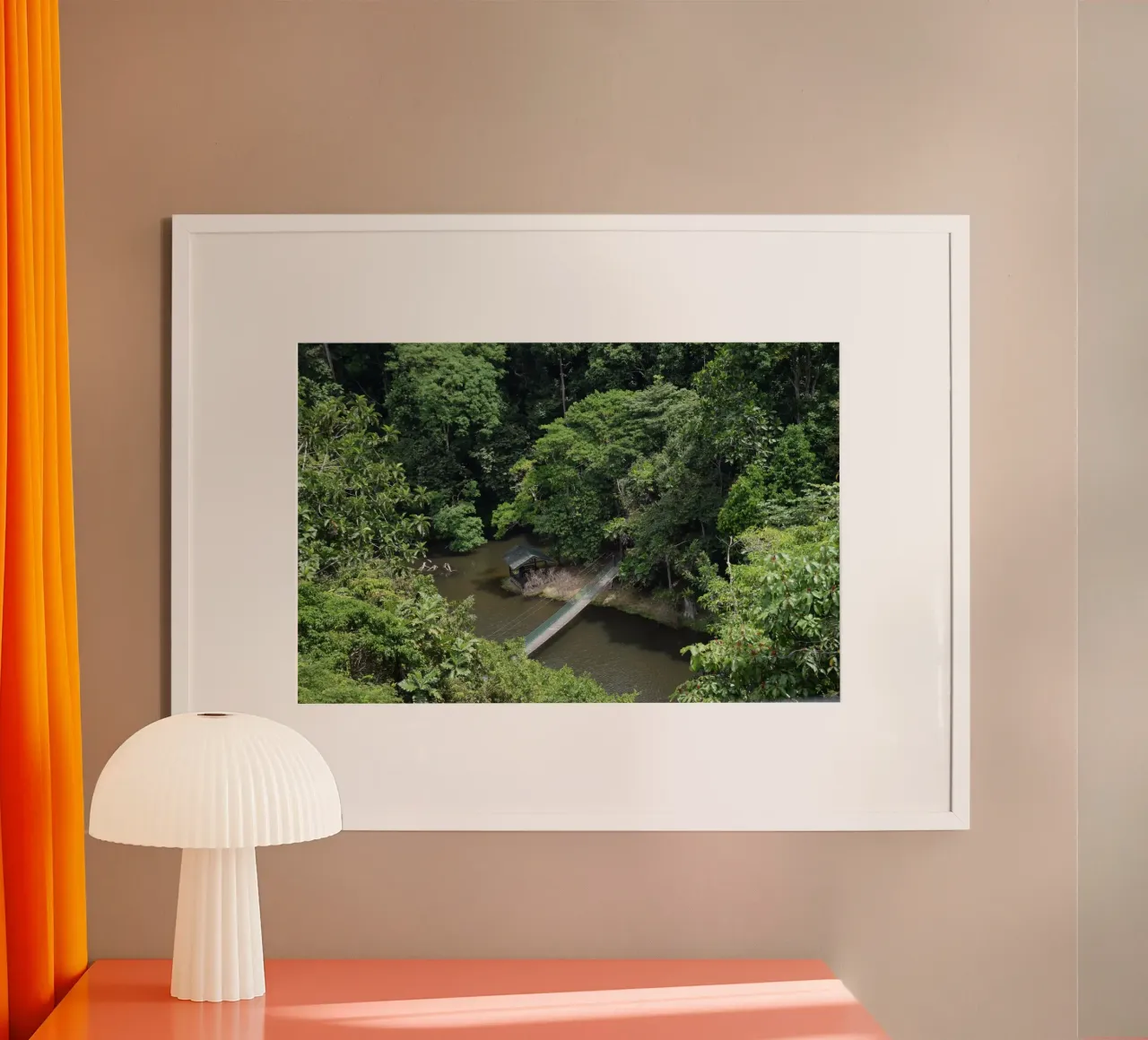 Nella foresta poster con telaio in plastica da PhotoVibe Decor