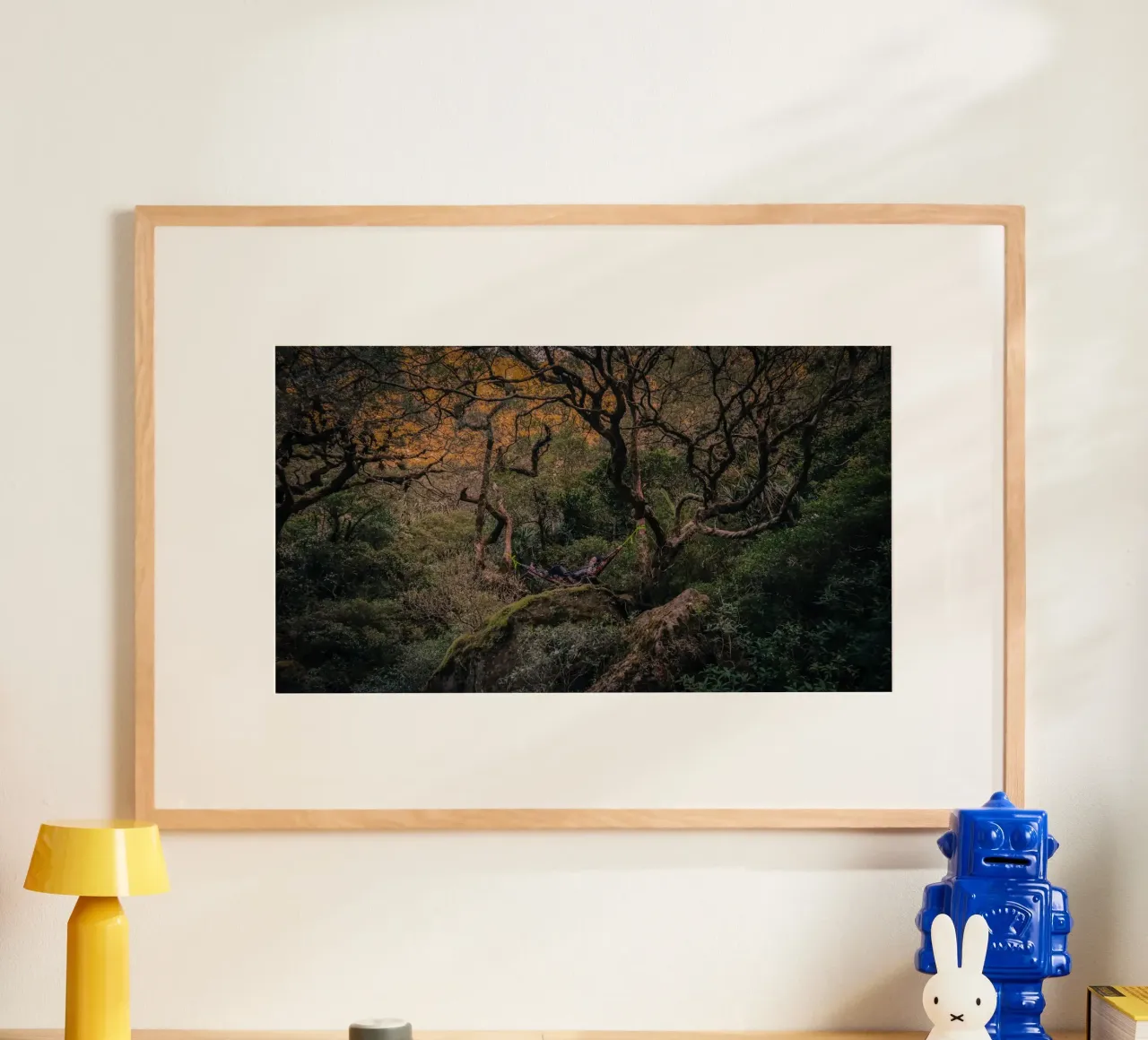 Nella foresta poster da PhotoVibe Decor