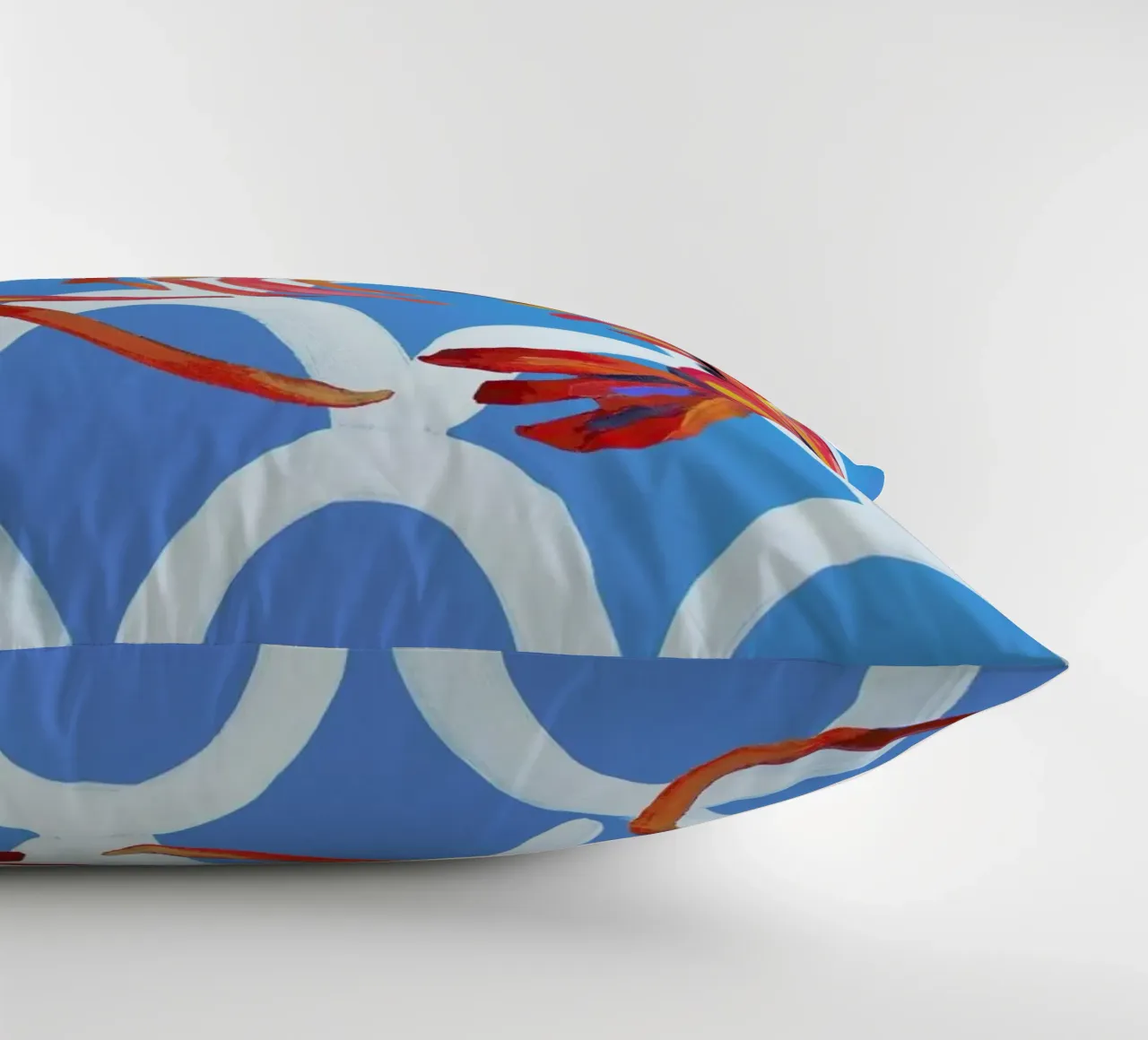 Prawn On Blue Wavey cuscino da Alice Straker