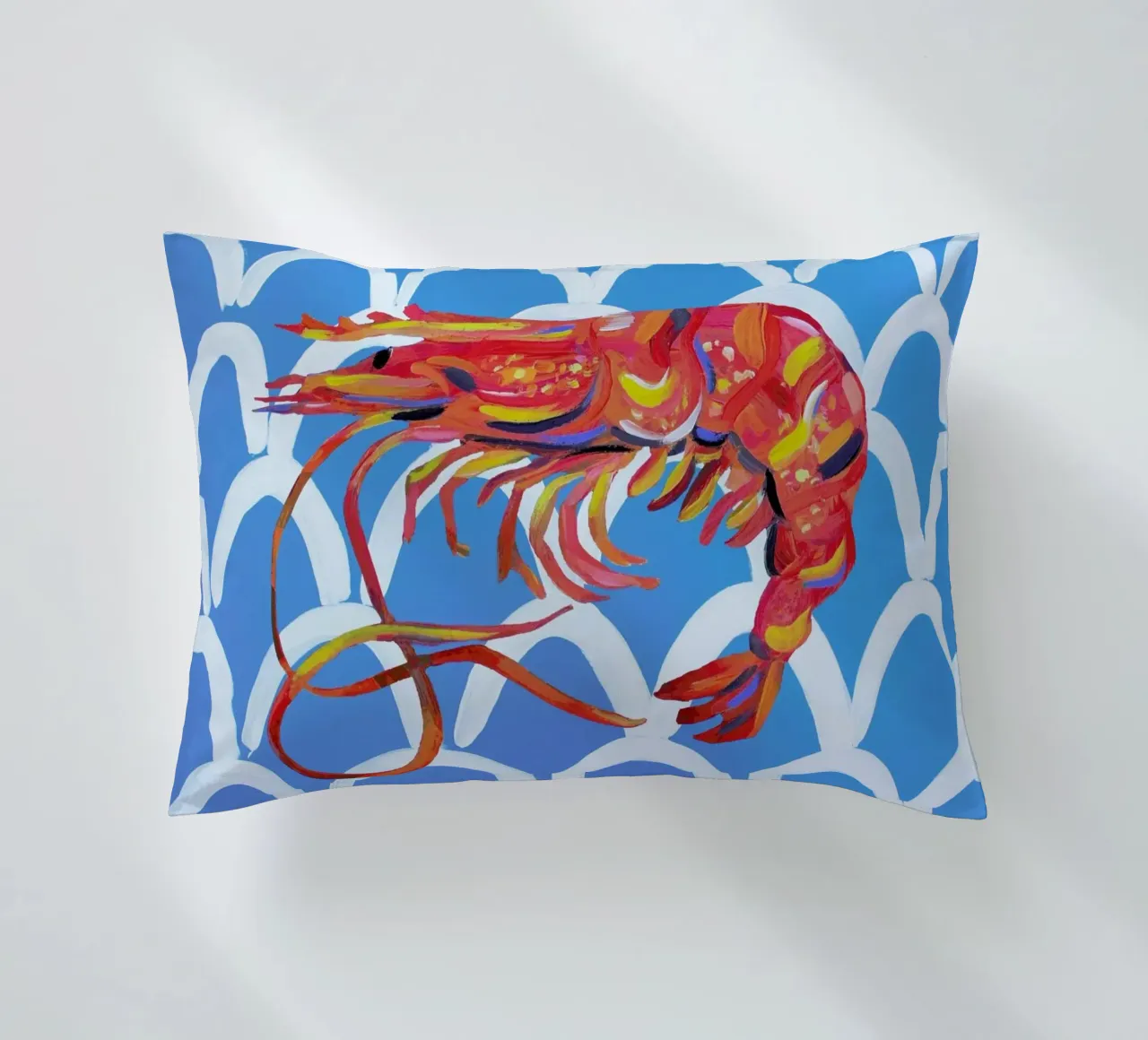 Prawn On Blue Wavey cuscino da Alice Straker