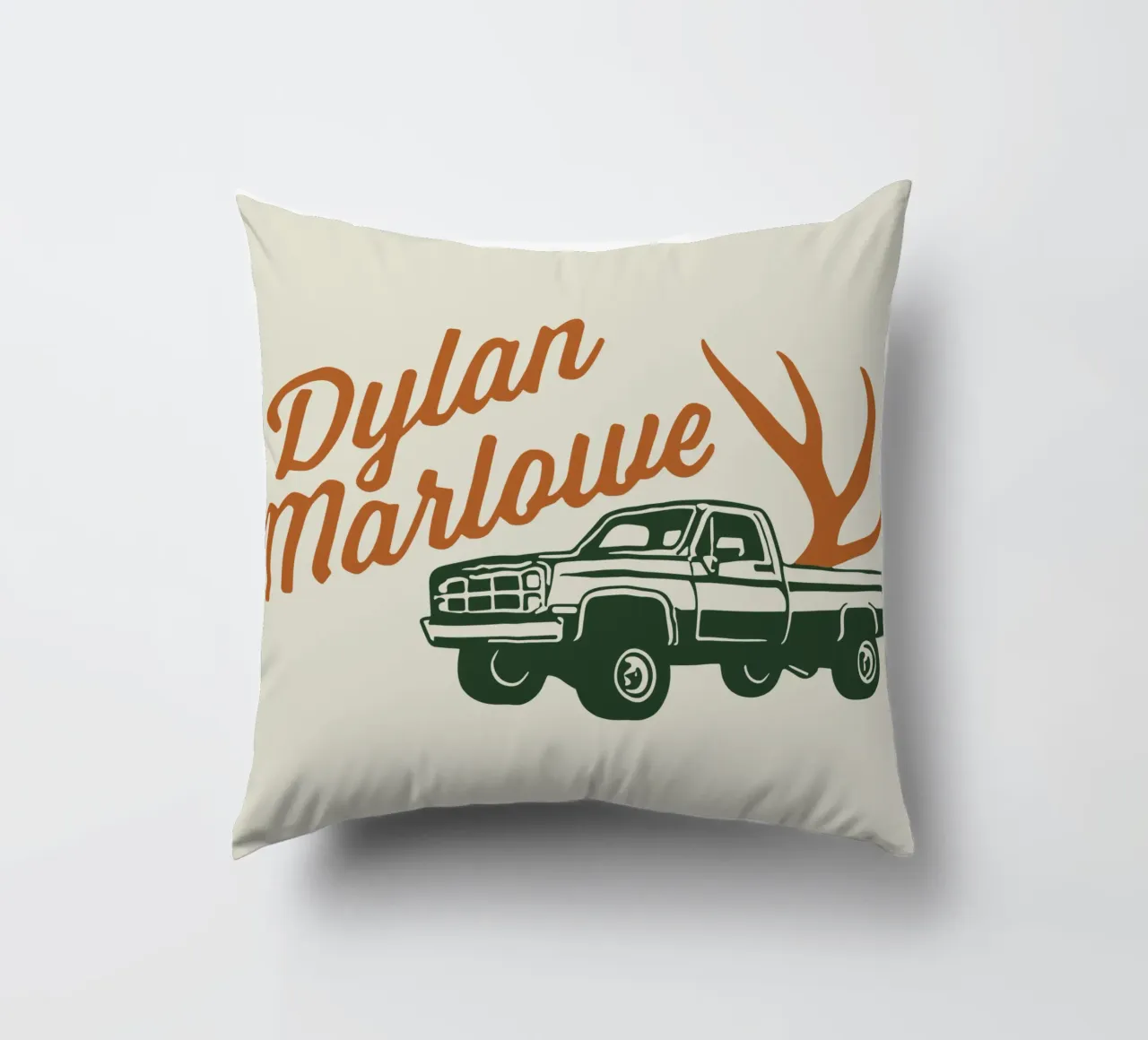 Dylan Marlowe Pitch cuscino da carleemiller