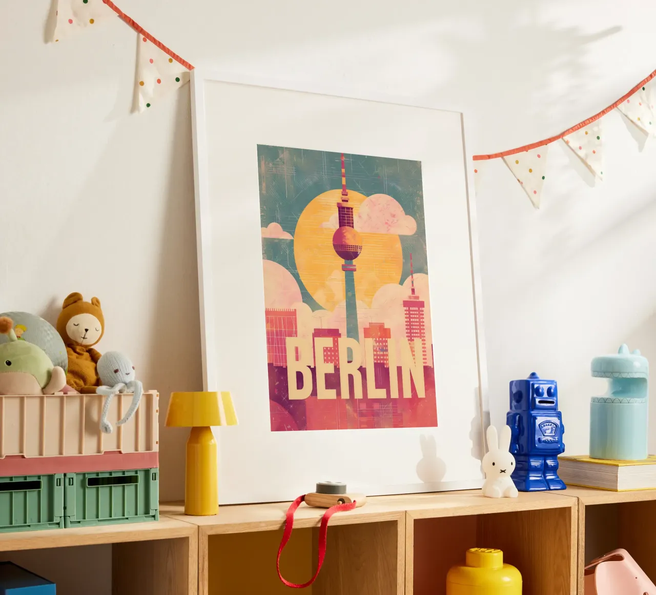 Torre della televisione di Berlino poster con telaio in legno da Vintage Travel Art