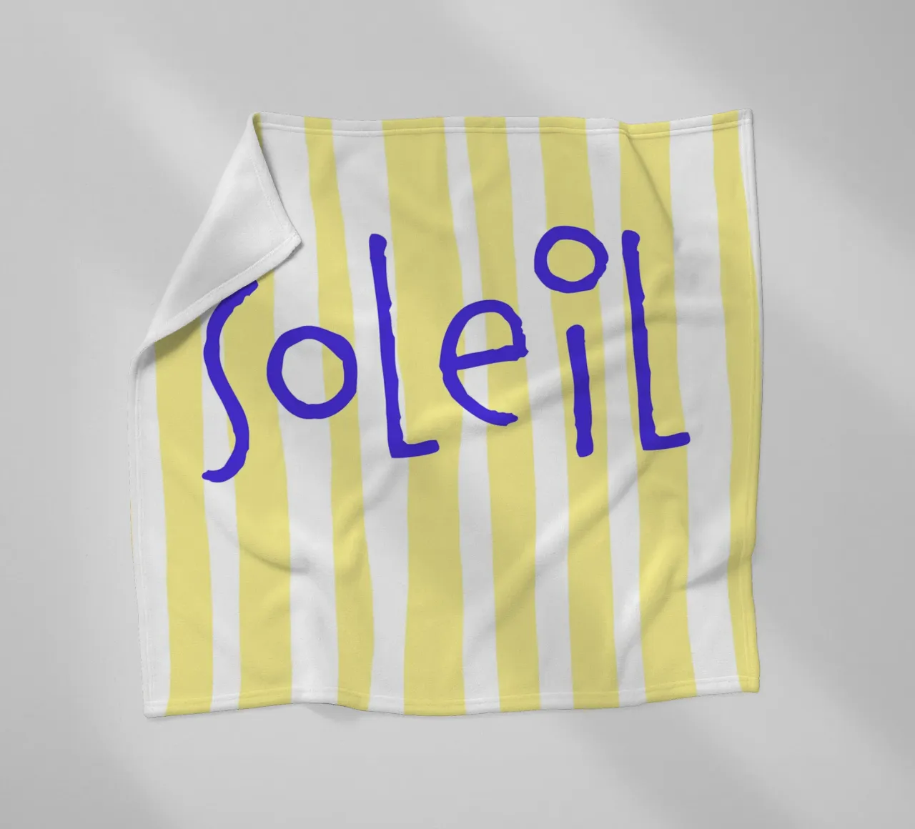 Soleil. coperta in pile da FRICKE DESIGN
