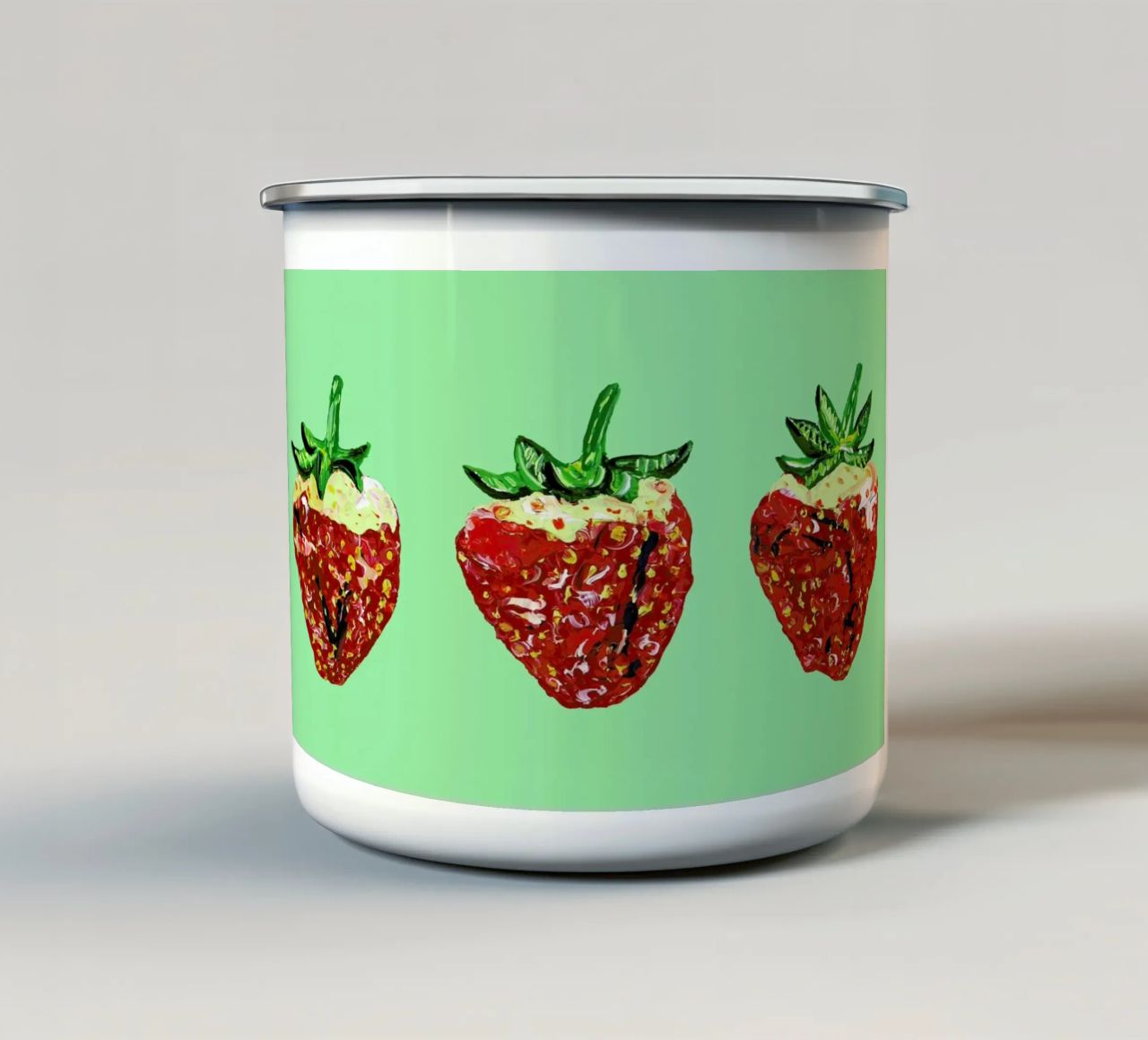 Strawberries tazza in smalto da Alice Straker
