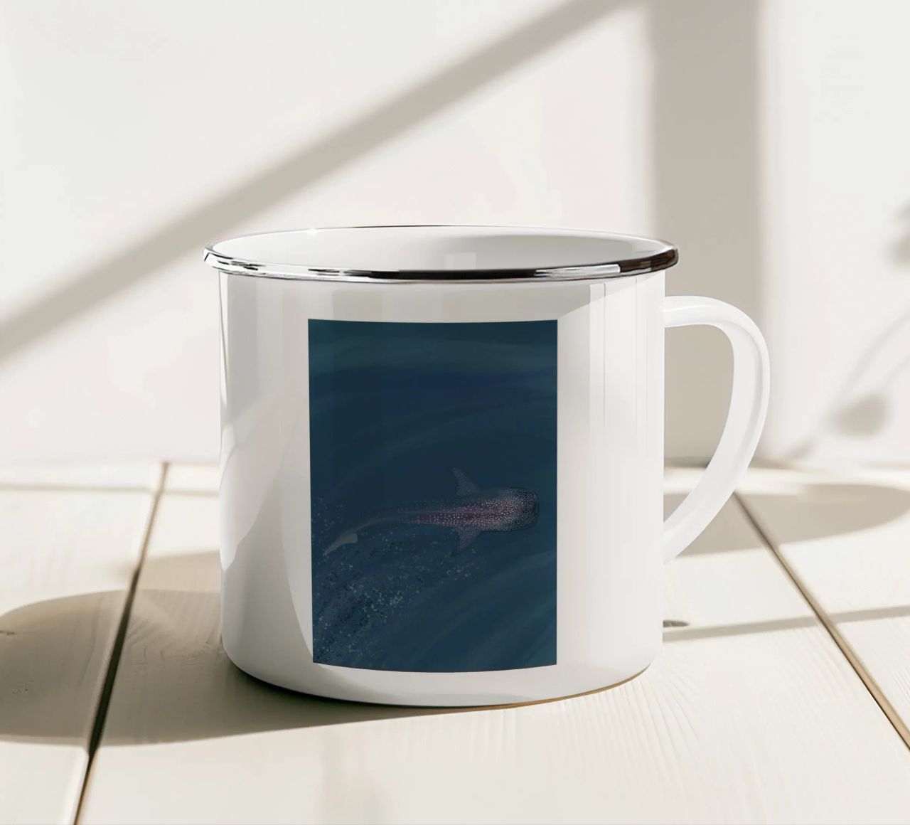 Walhai tazza in smalto da Anika Merten