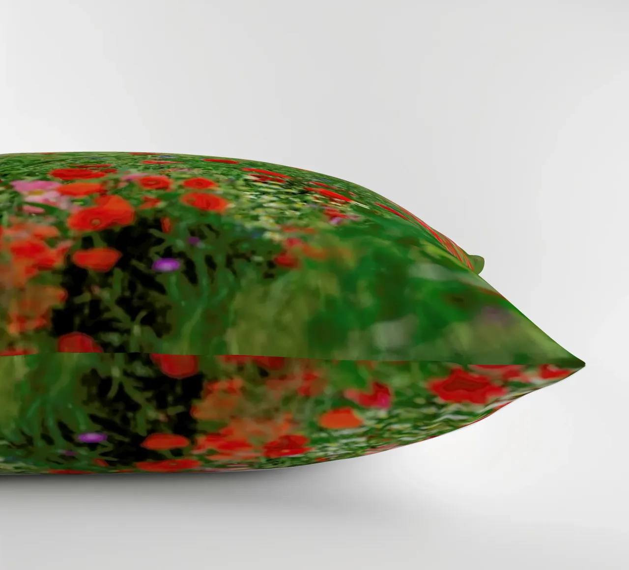 Mixed Poppy Landscape cuscino da Curious Collections by Marielle Leenders