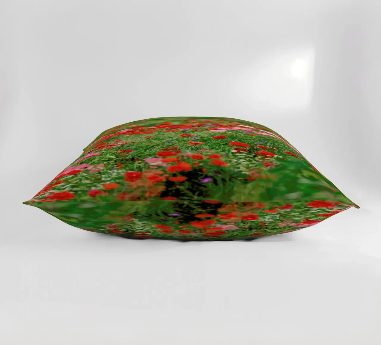 Mixed Poppy Landscape cuscino da Curious Collections by Marielle Leenders
