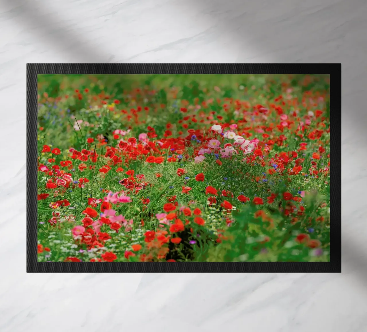 Mixed Poppy Landscape zerbino da Curious Collections by Marielle Leenders