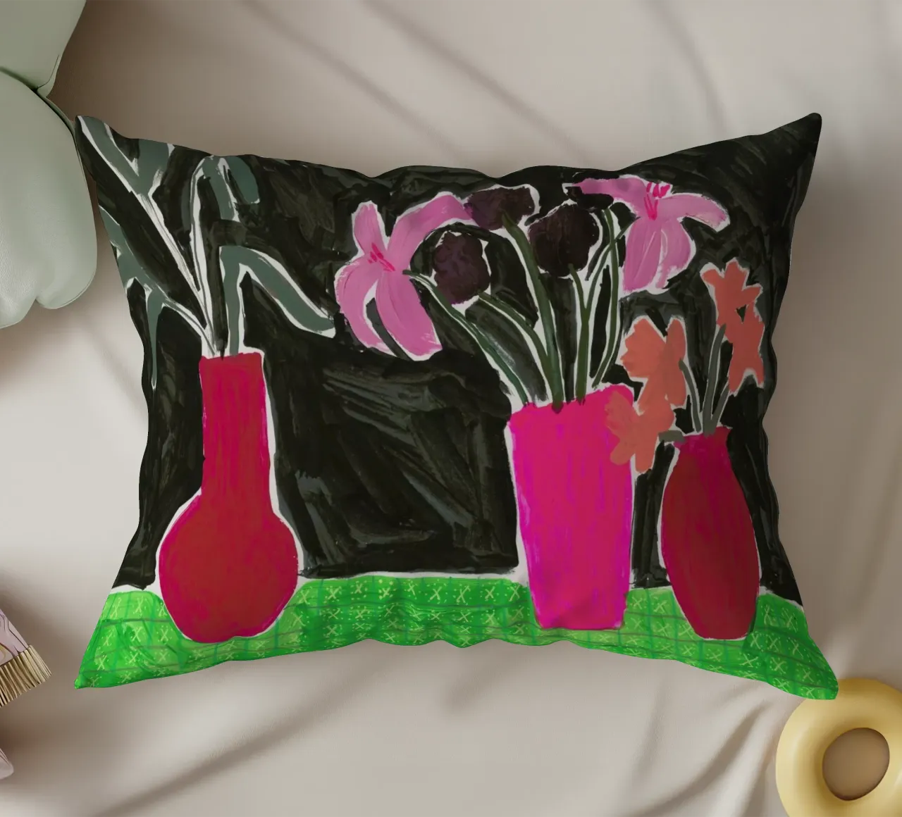 Flowers In Vases On Patterned Tablecloth cuscino da Sonia Brittain