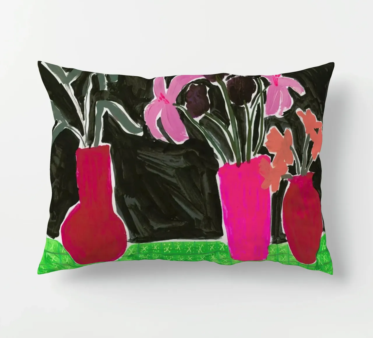 Flowers In Vases On Patterned Tablecloth cuscino da Sonia Brittain