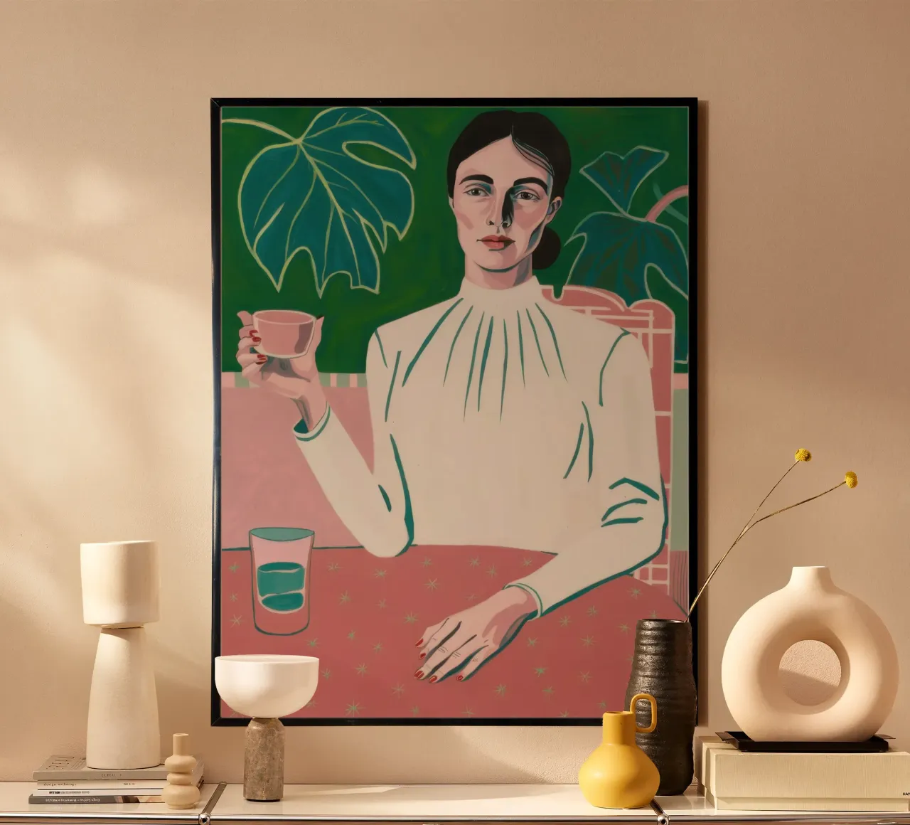 Donna che beve il tè poster con telaio in legno da Sentinel Glow