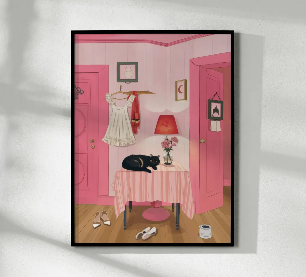 Sonnellino del gatto della camera rosa poster da Marigold Tiga