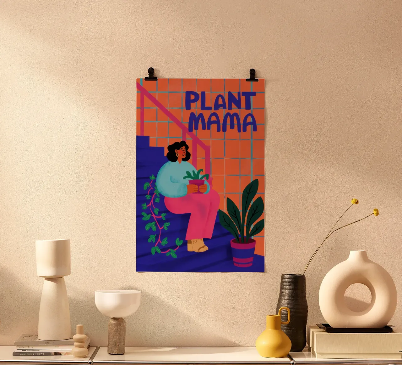 Mamma orgogliosa di una pianta poster con telaio in legno da Pale Aura