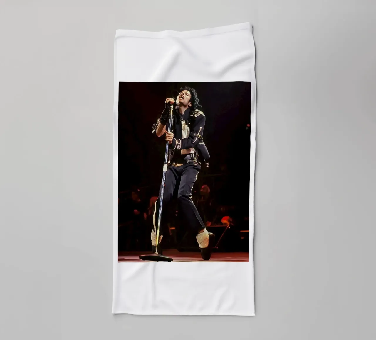 Concert musical and dance Michael Jackson towel by wernoka