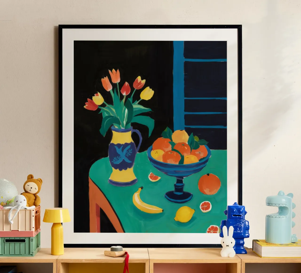 Sedia Tulip Bowl Blu poster con telaio in legno da Stone Decade