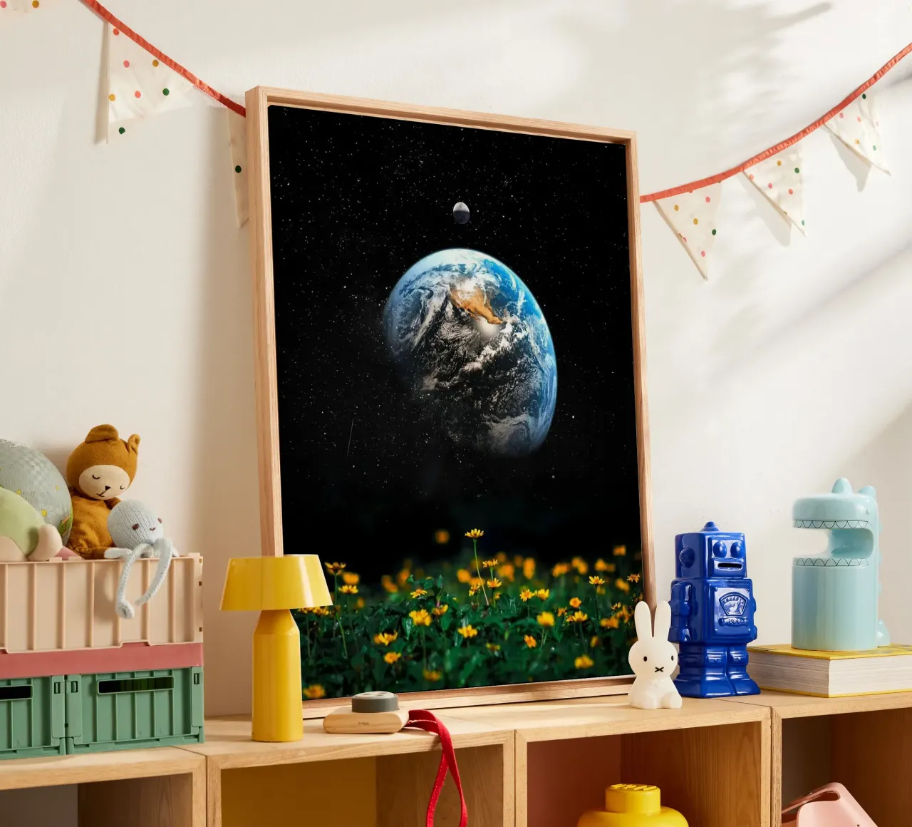 Aarde in de ruimte met gele bloemen canvas met Baklijst van Cute Art