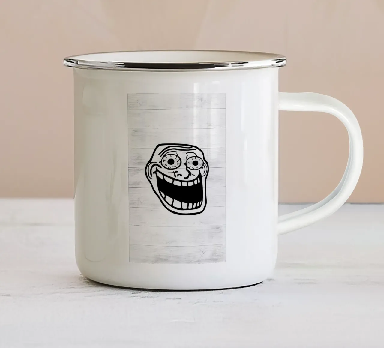 meme face smile tazza in smalto da Robert W Wakefield