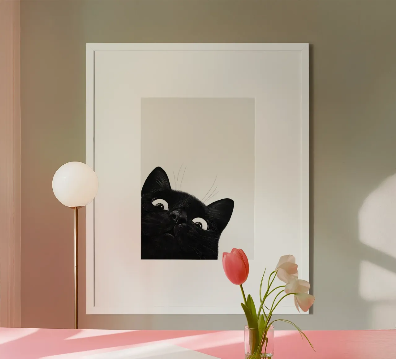 Nieuwsgierige zwarte kat poster met houten frame van Matthew P Link