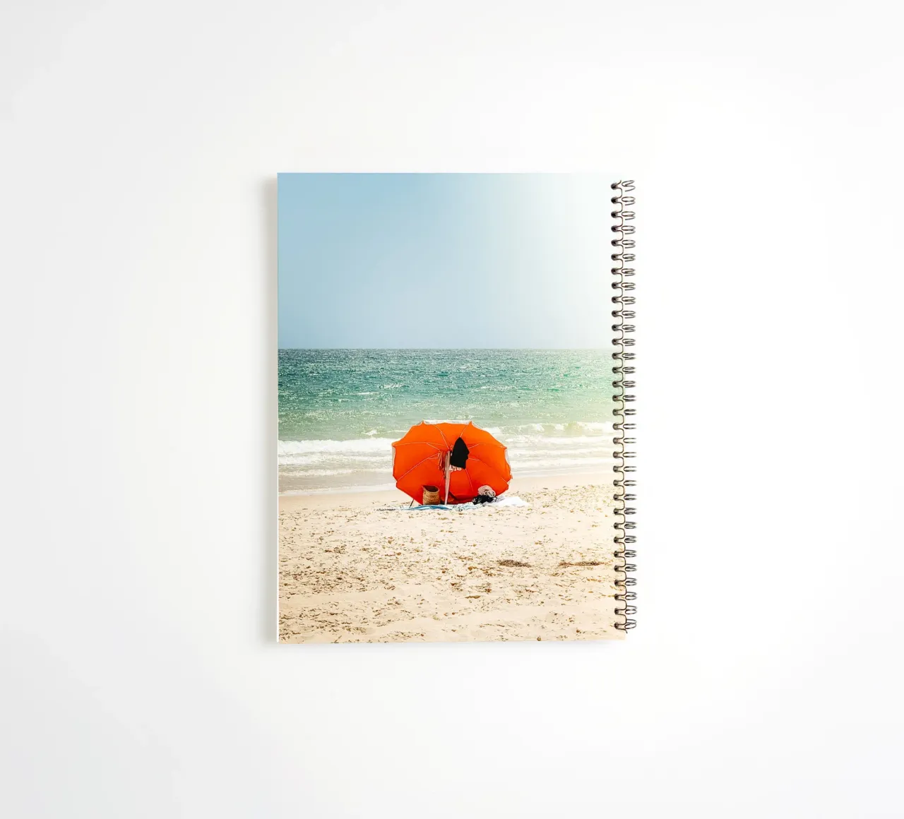 Orange Escape notitieboek met spiraal van Thilo Grøsch
