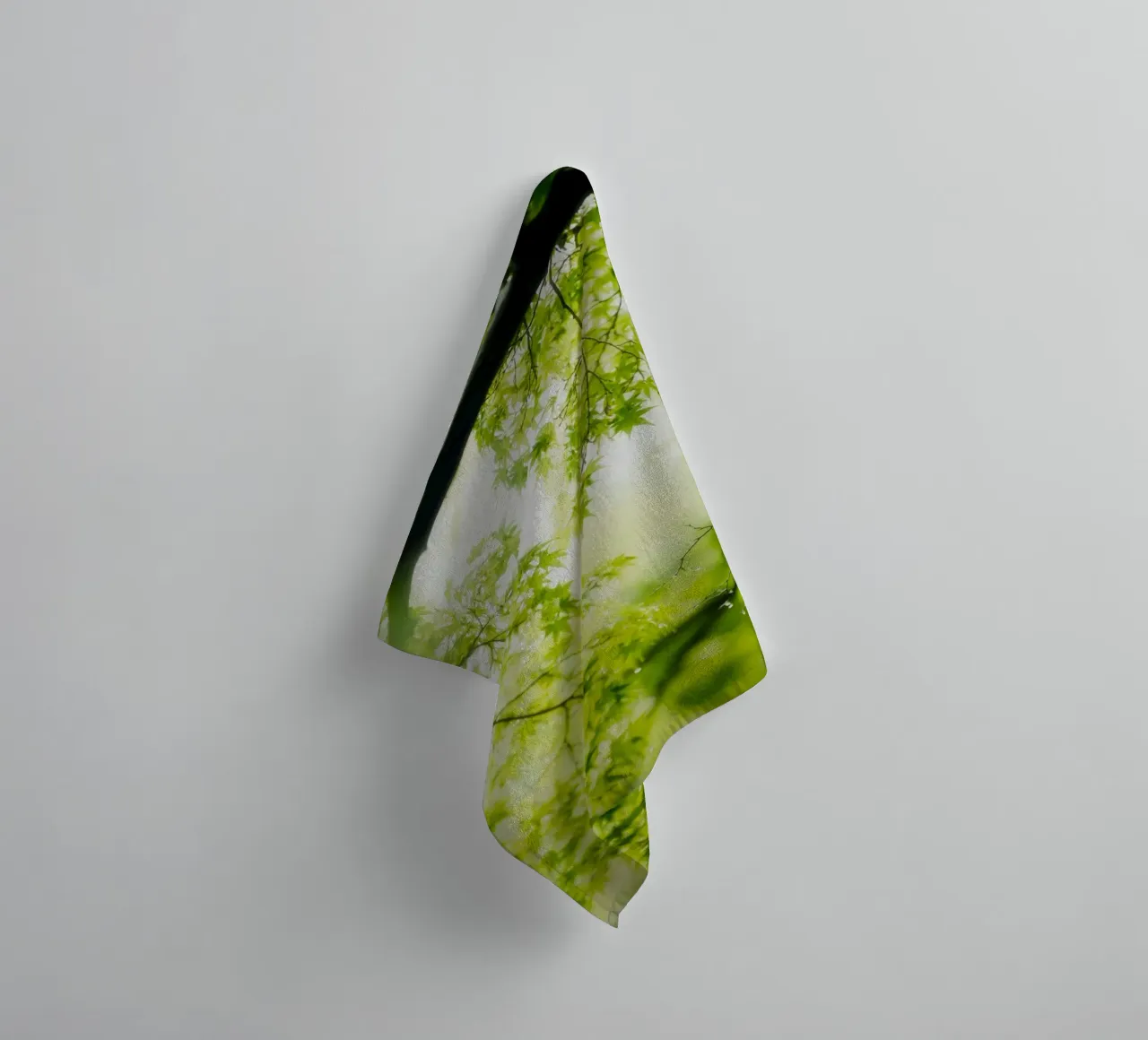 foglie verdi rami asciugamano da bagno da Earthly Visions