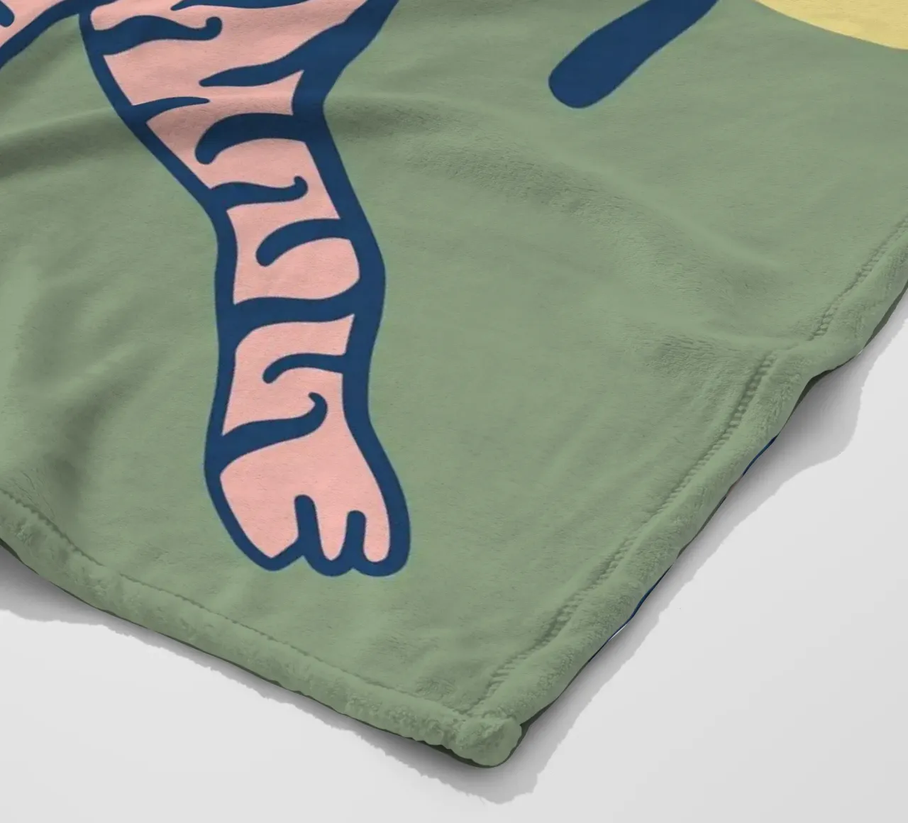 Tiny And Wild No 28 coperta in pile da treechild