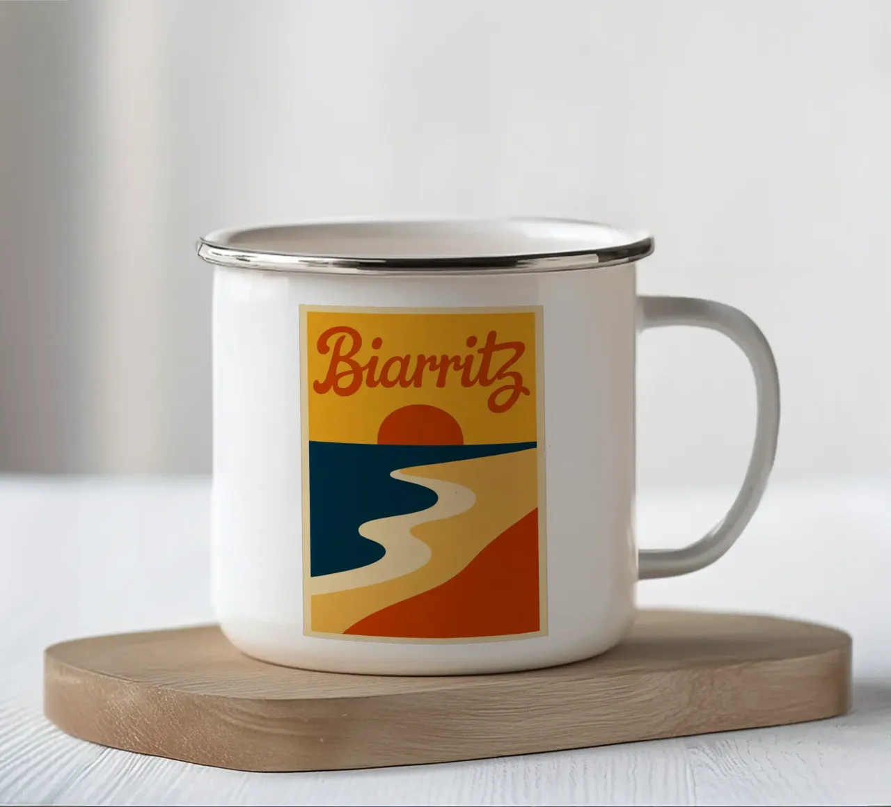 Biarritz. Un tramonto perfettamente curvo. tazza in smalto da JETLAG | affiches voyage