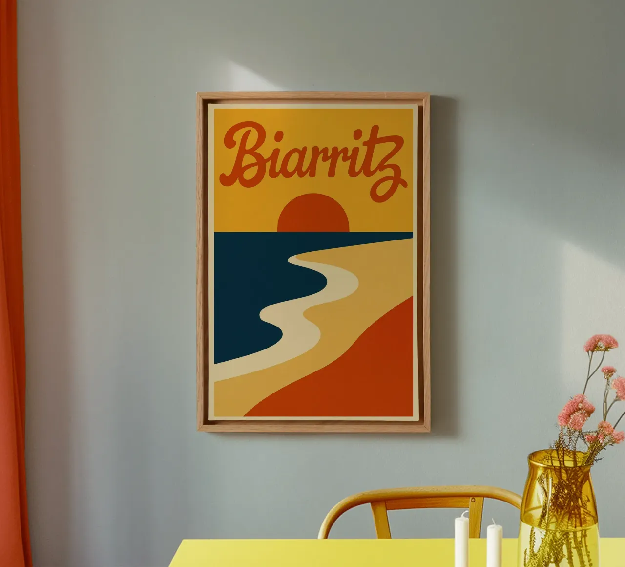 Biarritz. Un tramonto perfettamente curvo. tela con Cornice a cassetta da JETLAG | affiches voyage