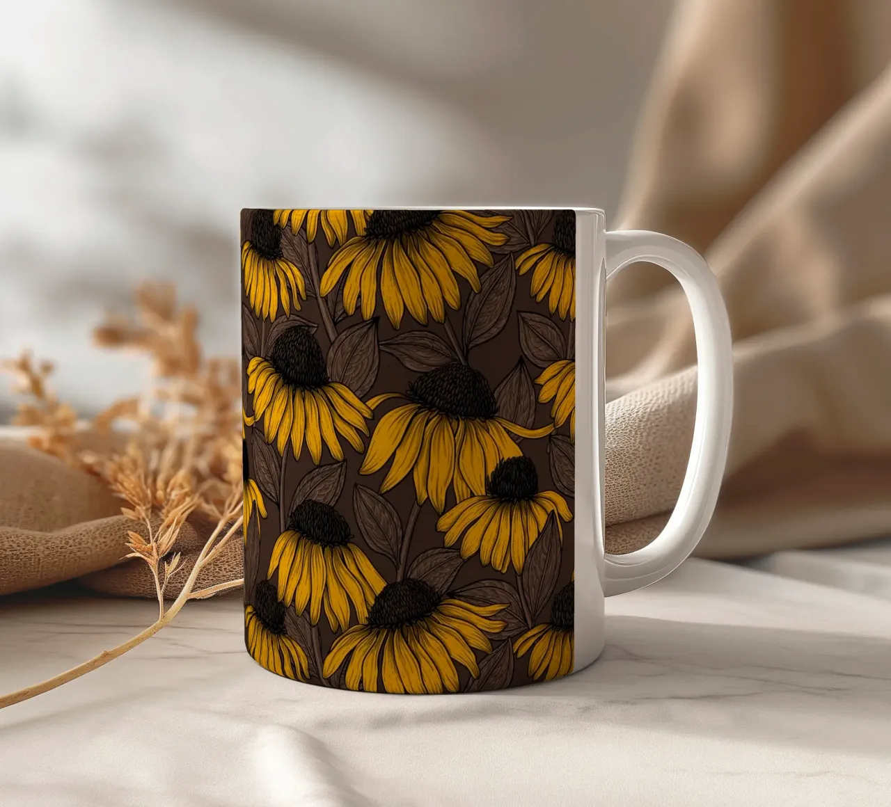 Fiori di conifera gialli tazza in ceramica da Painted Nature