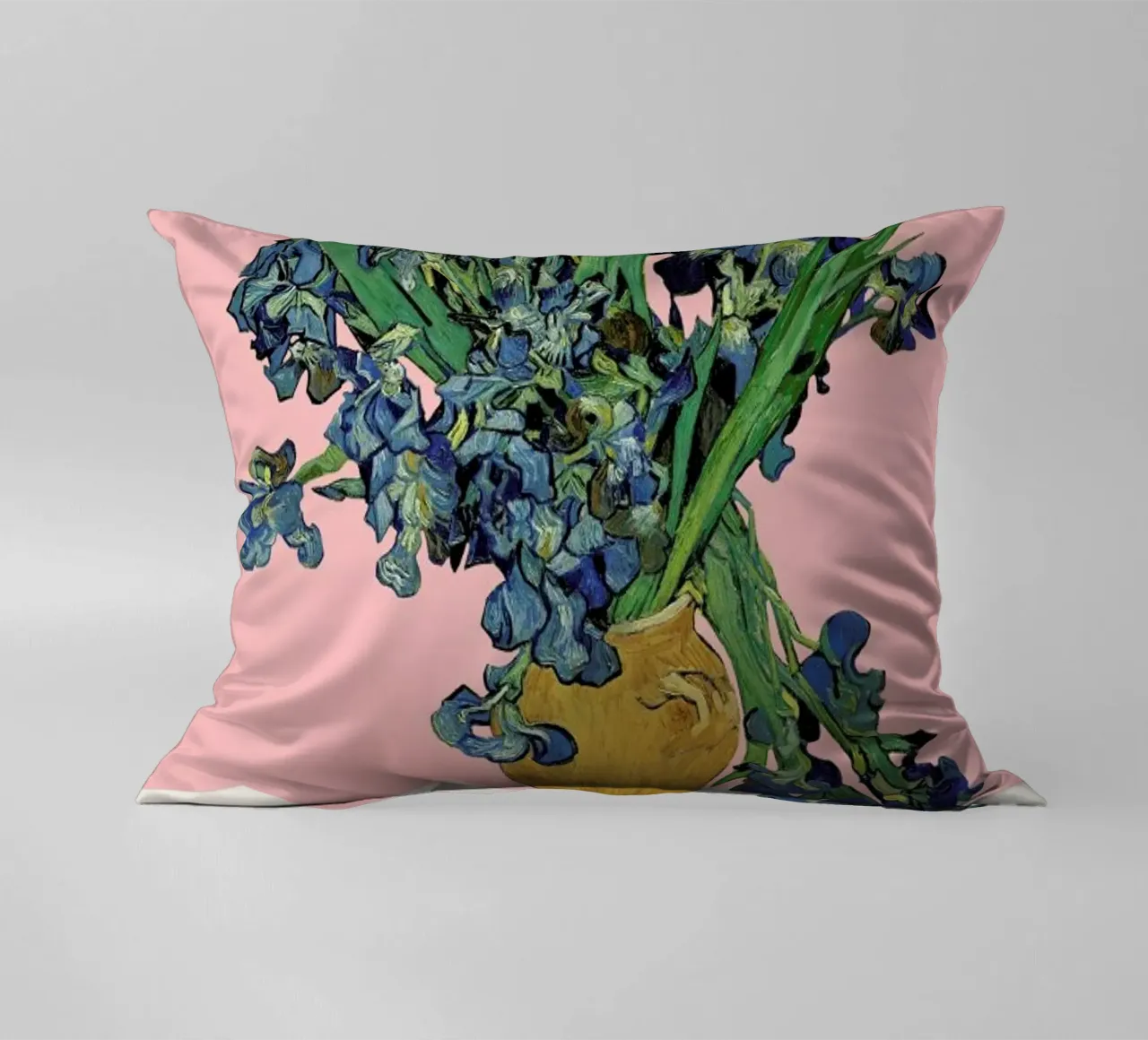 Signed, Vincent – Irises 3 cuscino da Vintage by JUNIQE