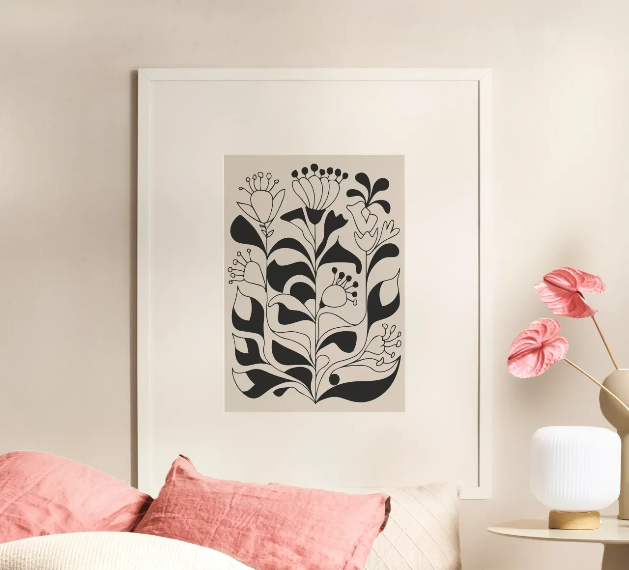 Arte floreale in bianco e nero poster con telaio in legno da E Cannon