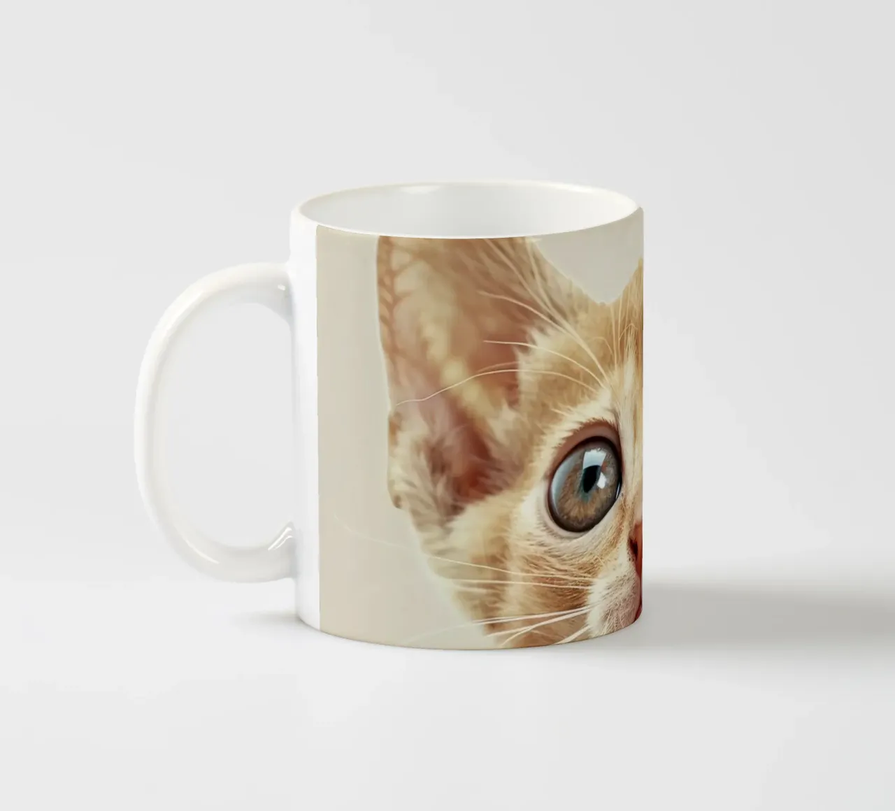 Gatto curioso Ginger Devon Rex tazza in ceramica da DesignDoodle