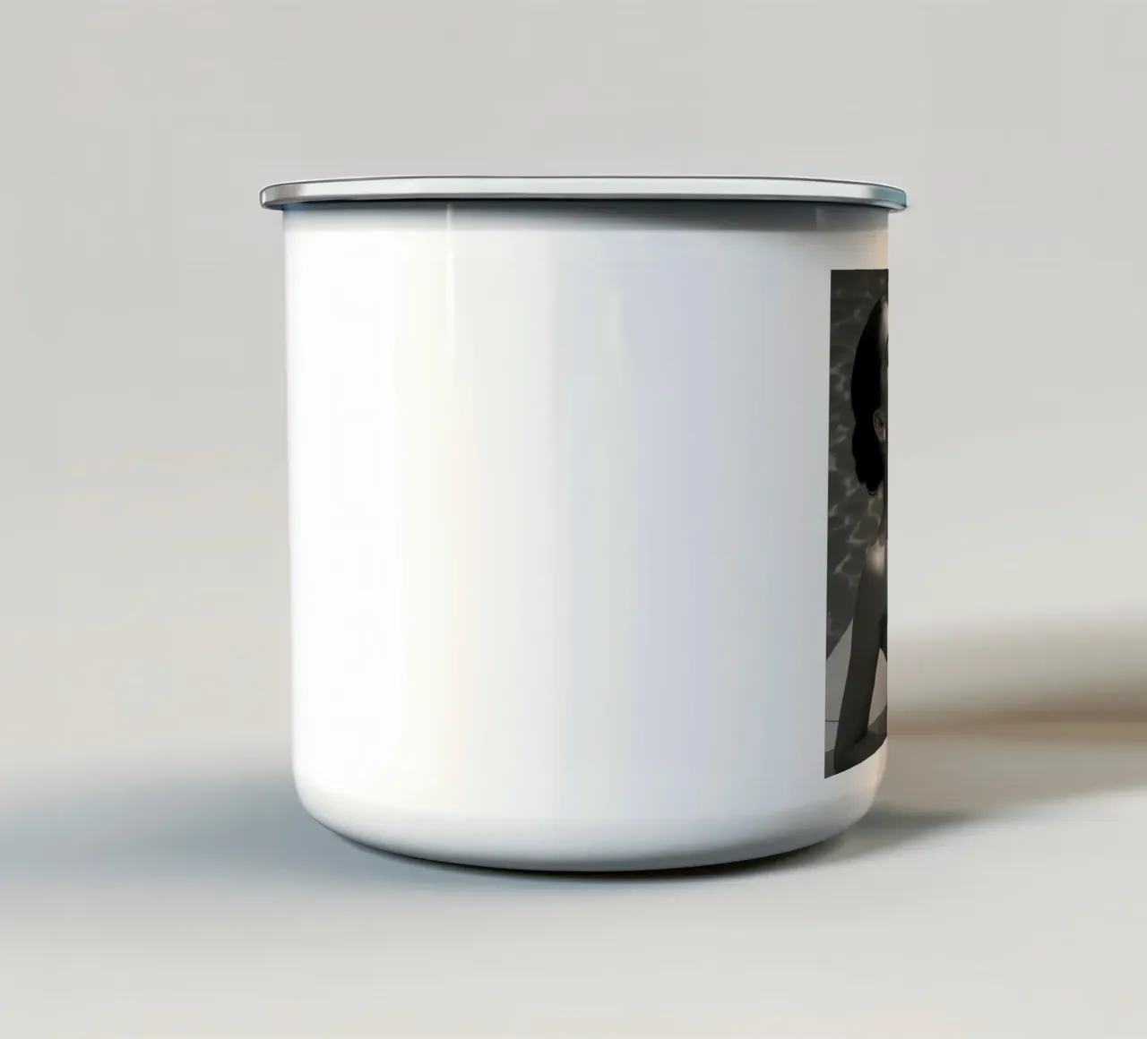 Ragazza di bellezza tazza in smalto da Jordan shop