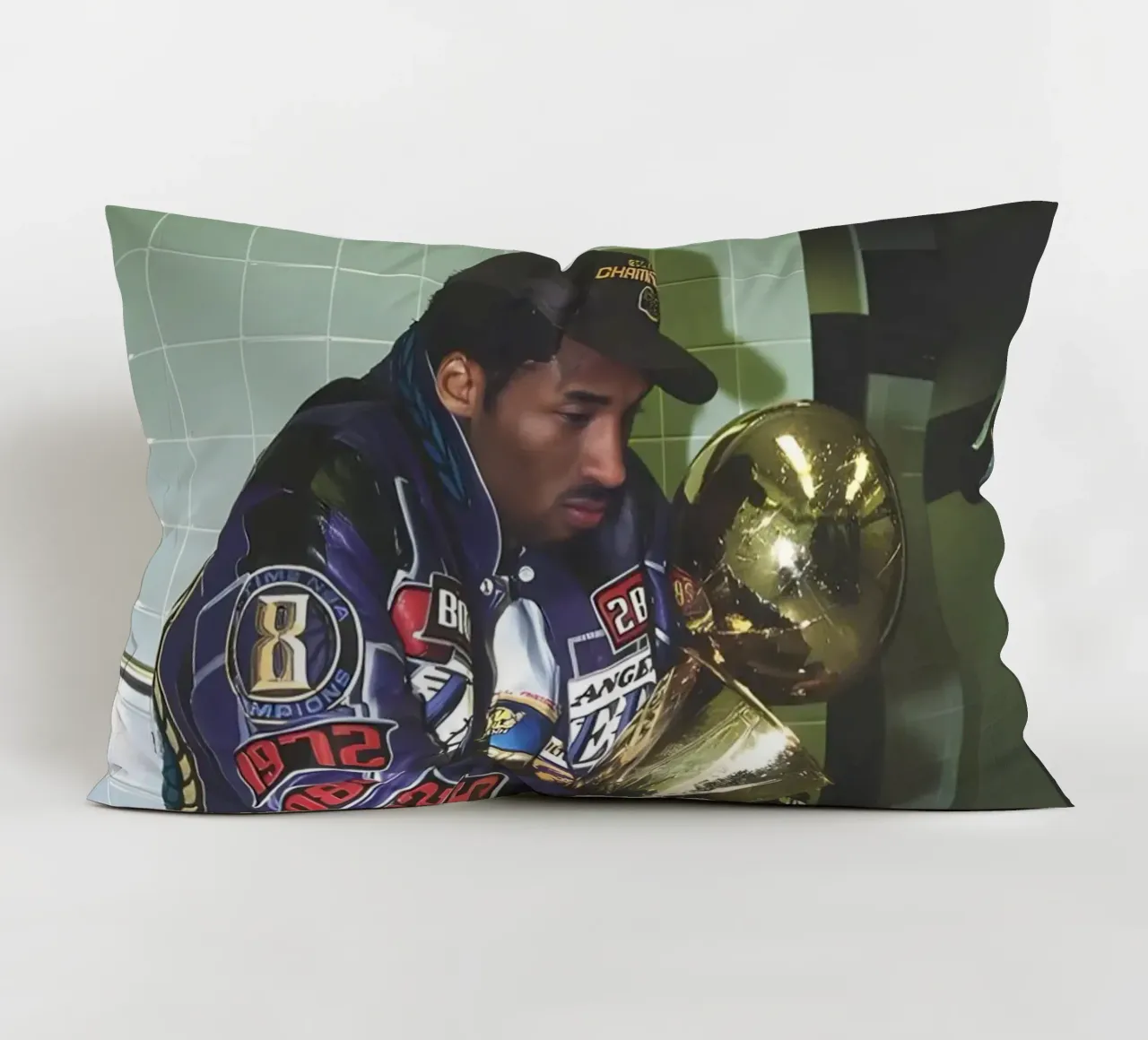 Kobe riflette nello spogliatoio cuscino da FAKE ARTWORK STORE
