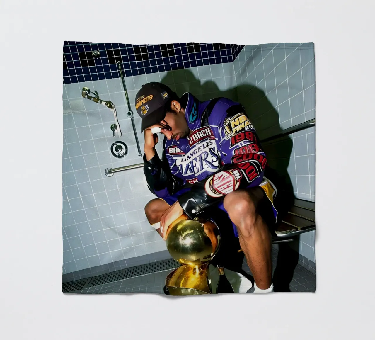 Kobe weint Fleecedecke von FAKE ARTWORK STORE