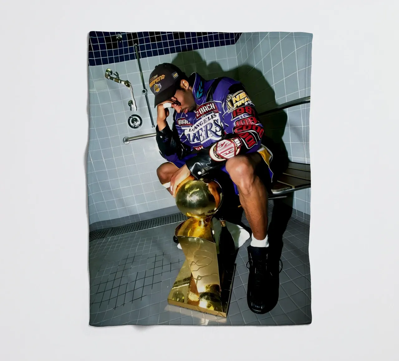 Kobe weint Fleecedecke von FAKE ARTWORK STORE