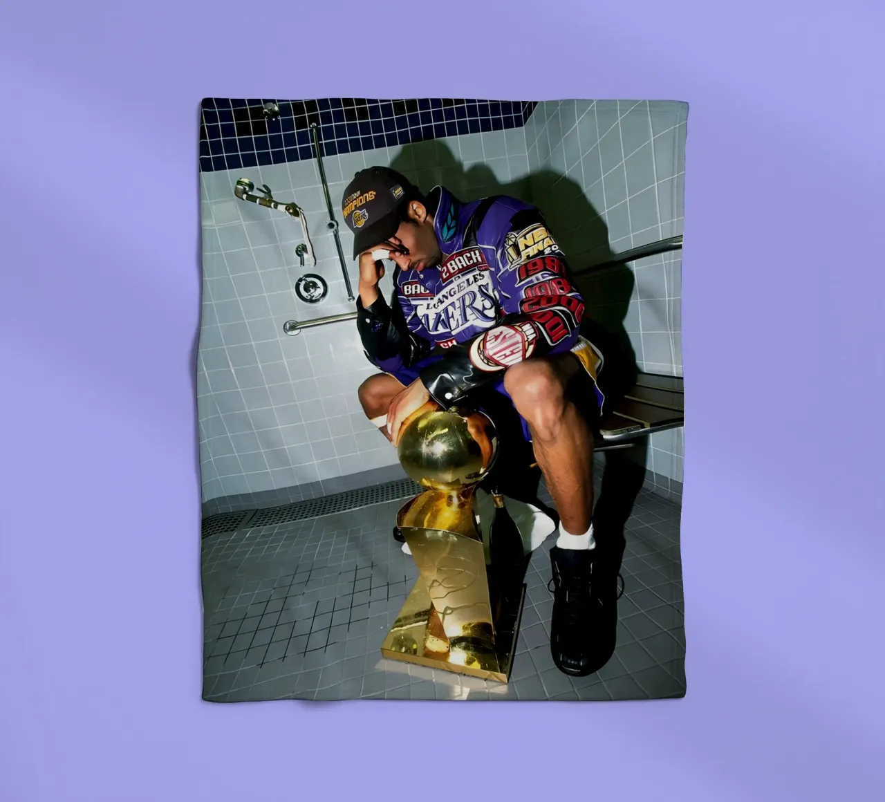 Kobe weint Fleecedecke von FAKE ARTWORK STORE