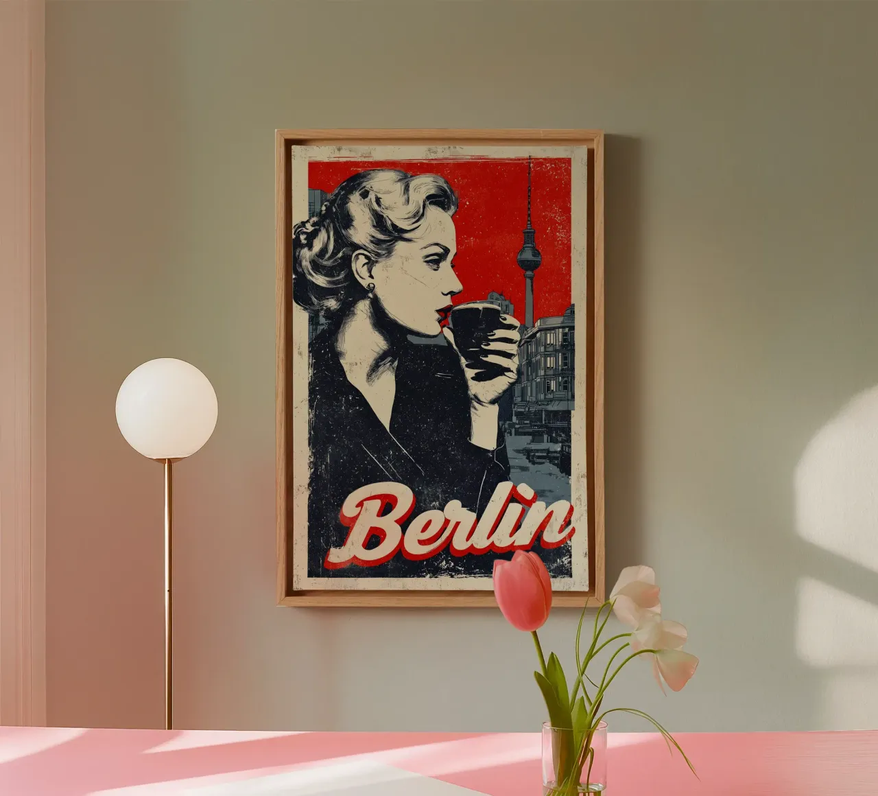 Torre televisiva retrò di Berlino tela con Cornice a cassetta da Vintage Travel Art