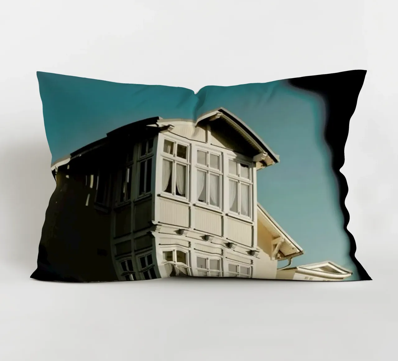 The Hidden House cuscino da Sebastian Hilgetag