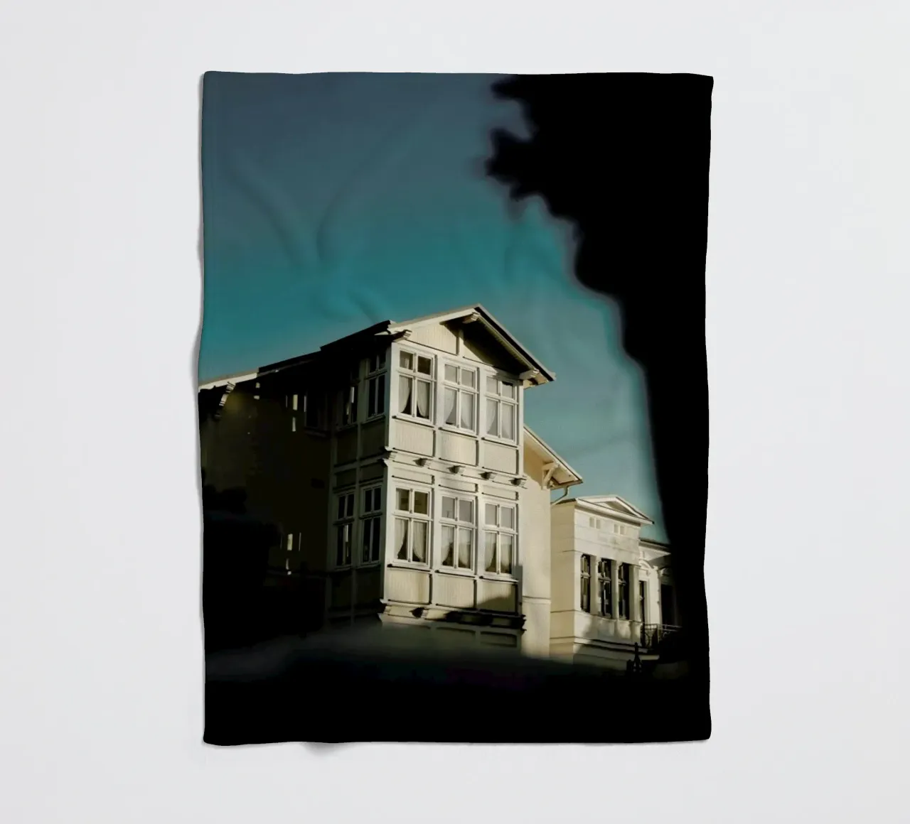 The Hidden House coperta in pile da Sebastian Hilgetag